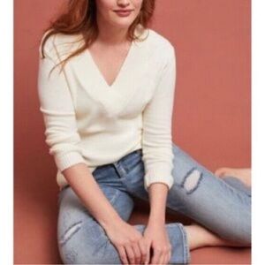 Anthropologie / Ivory Off-White V-Neck Pullover Sweater